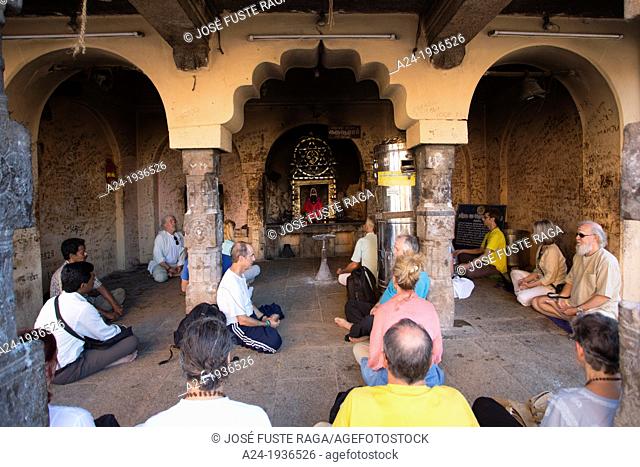 India , Tamil Nadu State , Thanjavour City (Tanjor), Sri Brihadeshwara Temple (W.H.), foreigners meditating