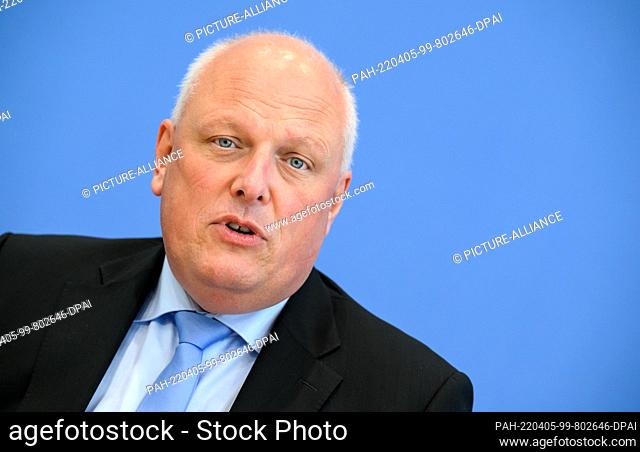 05 April 2022, Berlin: Ulrich Kelber (SPD), Federal Commissioner for Data Protection and Freedom of Information (BfDI), presents the BfDI's 30th activity report...