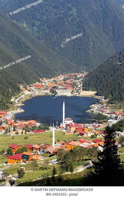 Lake Uzungöl, village of Uzungöl, Trabzon Province, Pontic Mountains or Kaçkar Daglari, Black Sea Region, Turkey