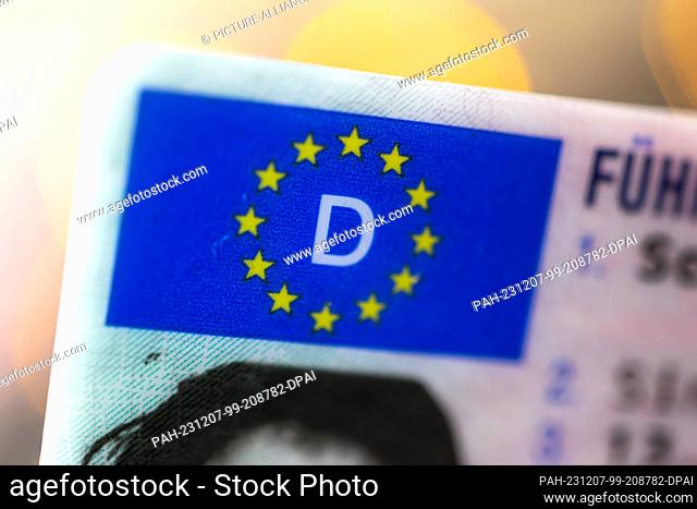 06 December 2023, Bremen: ILLUSTRATION - A German driver's license is on the table. The Transport Committee in the EU Parliament is voting on proposals for new...