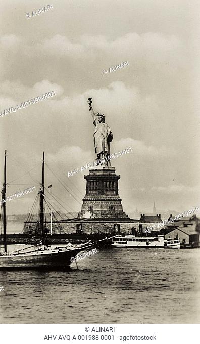 The Statue of Liberty on Bedloe Island in the bay of New York (1870 - 1880), shot 1940 ca. Norddeutscher Lloyd