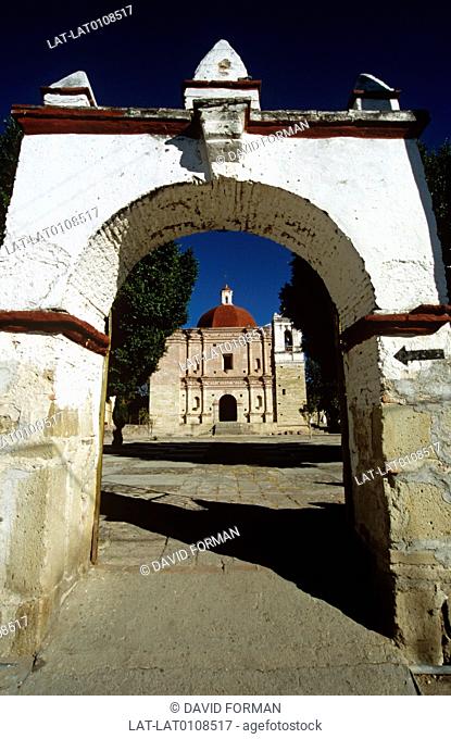 San Pablo Villa de Mitla is the modern town next to the historical archaeolgical site of Mitla