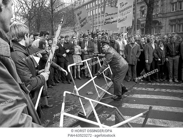 About 700 students demonstrate against a draft of the Higher Education Act in Duesseldorf on 23 April 1969. - Düsseldorf/Nordrhein-Westfalen/Germany