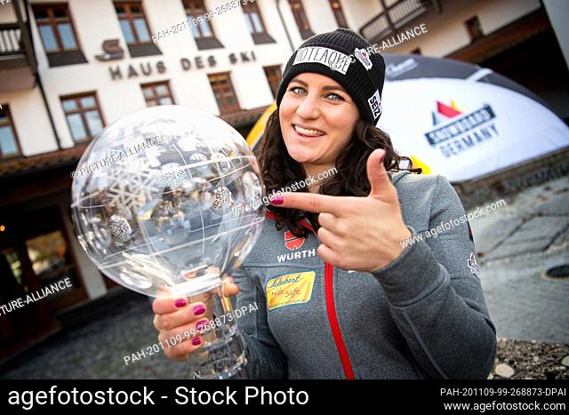 09 November 2020, Bavaria, Planegg: Snowboard: Pre-season press conference with athletes, coaches and officials. Ramona Hofmeister