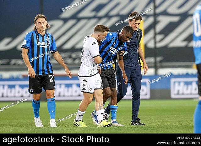 Club's Clinton Mata leaves the pitch after being injured during a soccer match between Club Brugge KV and Cercle Brugge, Friday 02 September 2022 in Brugge