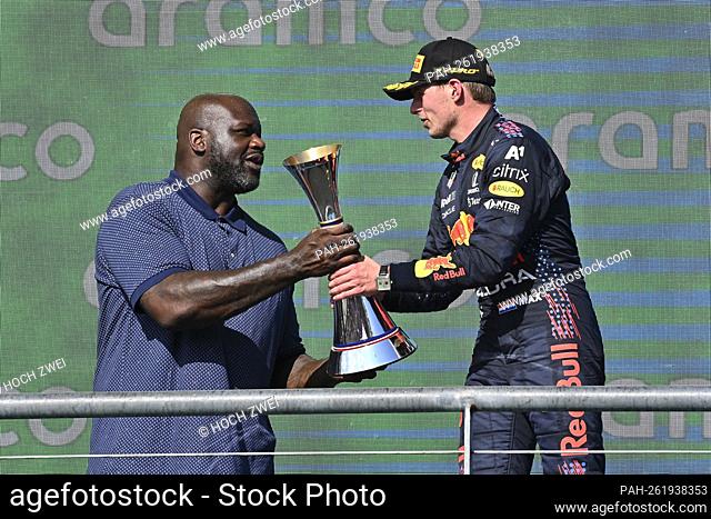 Shaquille ""Shaq"" Rashaun O'Neal (USA), # 33 Max Verstappen (NED, Red Bull Racing), F1 Grand Prix of USA at Circuit of The Americas on October 24