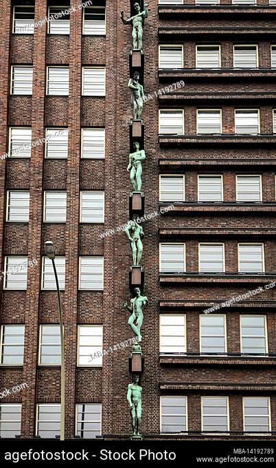 Brahms Kontor, athlete figures, house, Neustadt, Hamburg, Germany