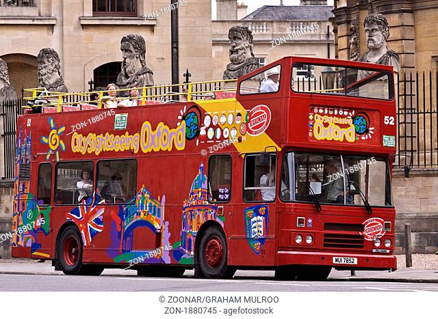 UK Oxford Tour Bus At Sheldonian Theatre