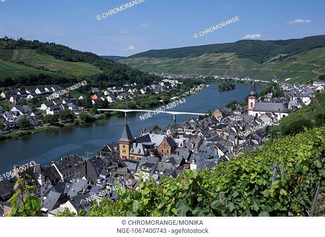 View of the Moselle River, on the right side the city of Zell, on the left side Kaimt, district Cochem Zell, Rhineland Palatinate, Germany, Europe