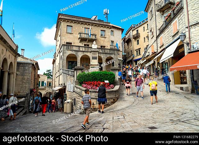 San Marino: Old town street in San Marino..Photo from September 3rd, 2019. | usage worldwide. - San-Marino/San Marino/San Marino