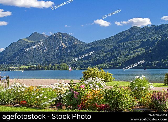 Schliersee - beliebter Urlaubsort mit gleichnamigen See in Oberbayern