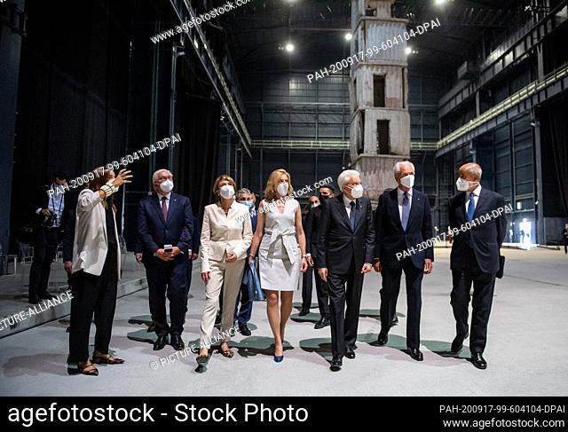17 September 2020, Italy, Mailand: Federal President Frank-Walter Steinmeier (2nd from left) and his wife Elke Büdenbender (3rd from left) visit the Pirelli...