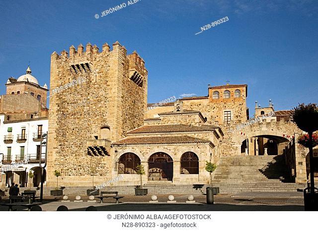 Tower of Bujaco, Arco de la Estrella and Estrella and Ermita de la Paz, old town, Caceres. Extremadura, Spain