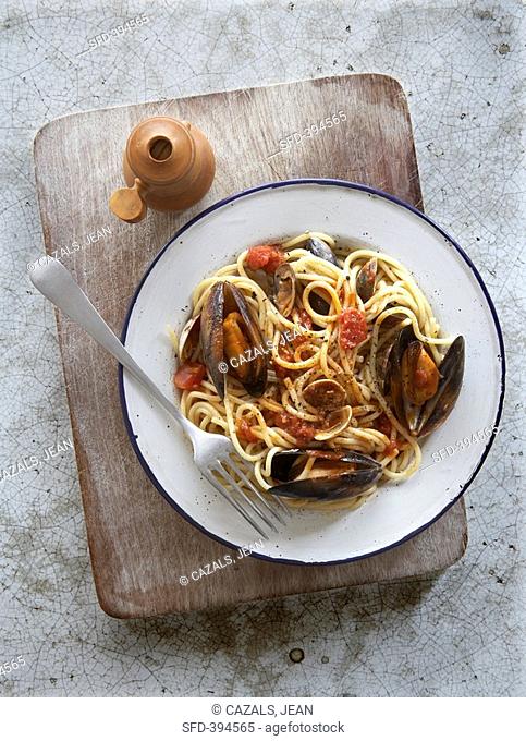 Spaghetti with shellfish