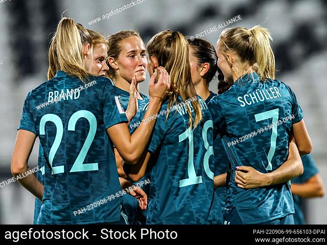 06 September 2022, Bulgaria, Plowdiw: Soccer, Women: World Cup Qualification Europe Women, Bulgaria - Germany, Group stage, Group H, Matchday 10