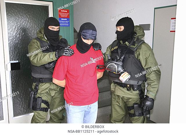Employment of the Cobra Austrian anti-terror unit