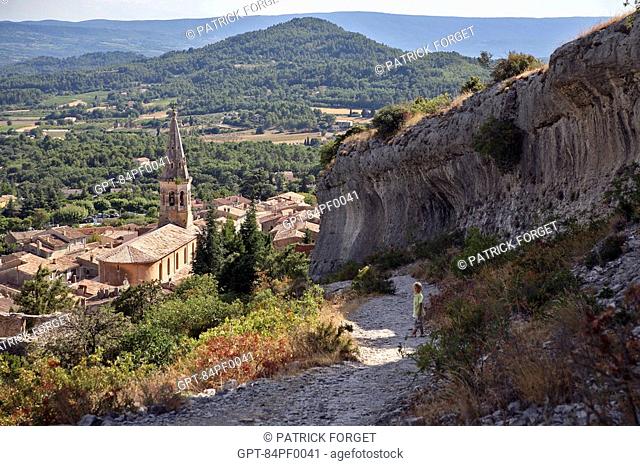 THE VILLAGE CHURCH AND THE CHATEAU'S FORTIFICATIONS, SAINT-SATURNIN-LES-APT, VAUCLUSE, FRANCE