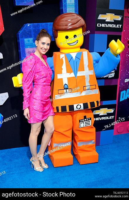 Alison Brie en el estreno de Los Ángeles de 'The Lego Movie 2: The Second Part' celebrado en el Teatro Regency Village de Westwood