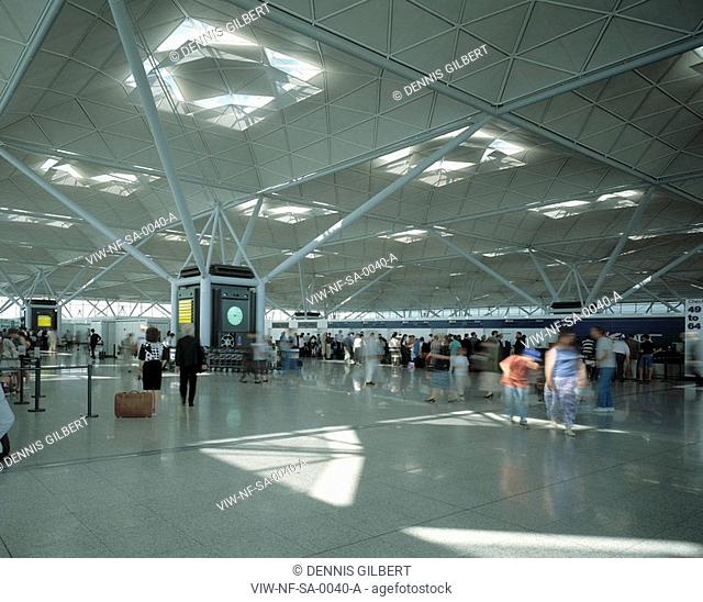 LONDON STANSTED AIRPORT, ESSEX, UK, FOSTER & PARTNERS, INTERIOR, INTERIOR LANDSCAPE LONG VIEW TOWARDS CHECK-IN DESKS