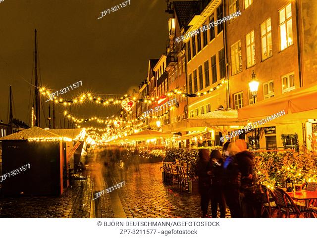 Nyhaven Christmas Market in Advent in Copenhagen, Denmark