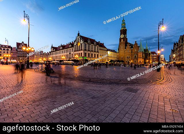 Europe, Poland, Lower Silesia, Wroclaw / Breslau - Market Square - town hall