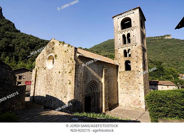 Iglesia de Sant Cristòfol de Beget  Románica  Siglo XII  Beget, Camprodón, Ripollés, Girona, Catalunya, España