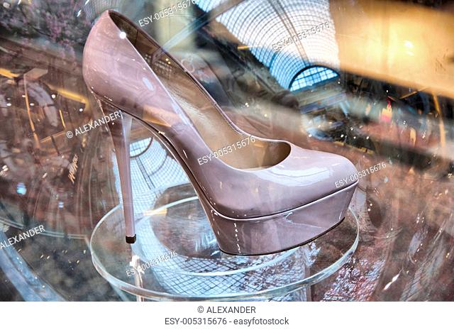 Nice high heel women shoe