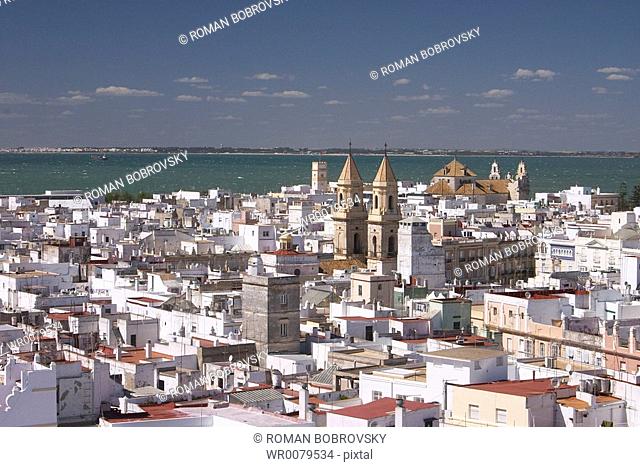 View from Torre Tavira to the old town of Cdiz