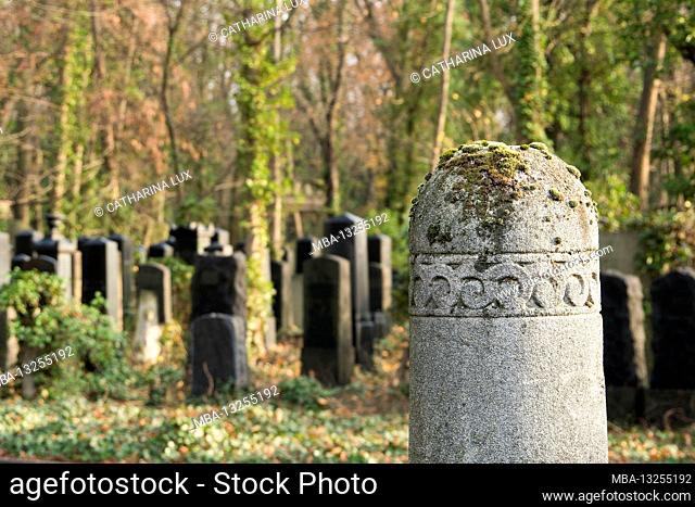 Berlin, Jewish cemetery Berlin Weissensee, largest preserved Jewish cemetery in Europe, signpost