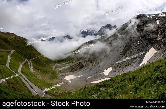 the stilfser joch is a mountain pass in the ortler alps