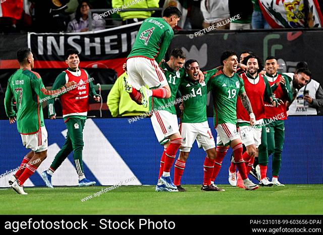 18 October 2023, USA, Philadelphia: Soccer: Internationals, Mexico - Germany, Lincoln Financial Field. Mexico's Erick Sanchez (14) celebrates with teammates...
