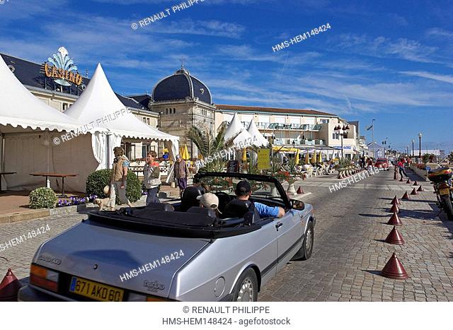 France, Charente Maritime, the surroundings of La Rochelle, Chatelaillon Plage, the casino