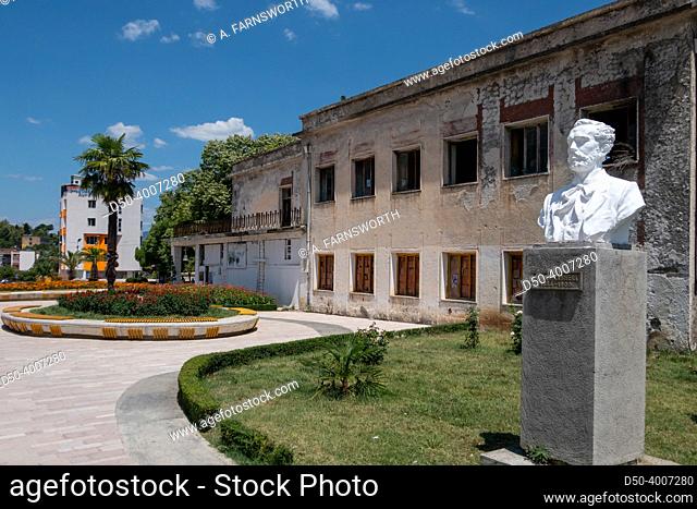 Permet, Albania, The town swuare and memorial bust of Naim Frasheri