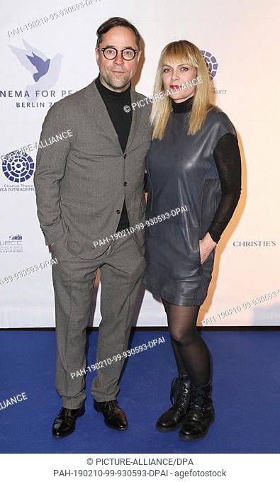 10 February 2019, Berlin: Jan Josef Liefers and his wife Anna Loos come as guests to Cinema for Peace at the China Club. Photo: Gerald Matzka/dpa-Zentralbild/ZB