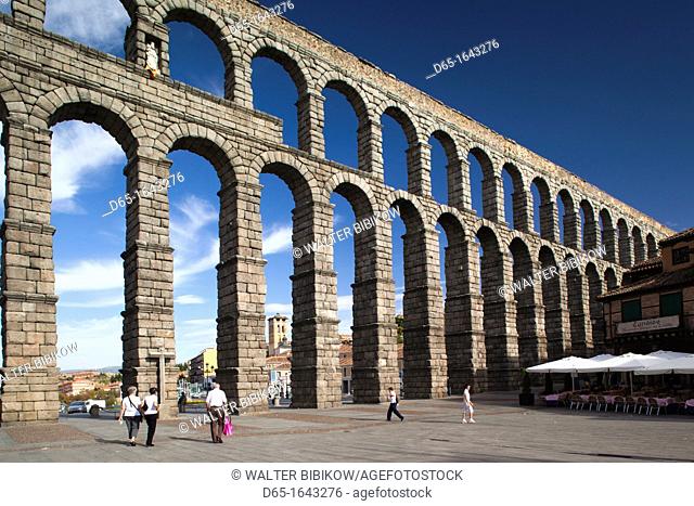 Spain, Castilla y Leon Region, Segovia Province, Segovia, El Acueducto, Roman aqueduct