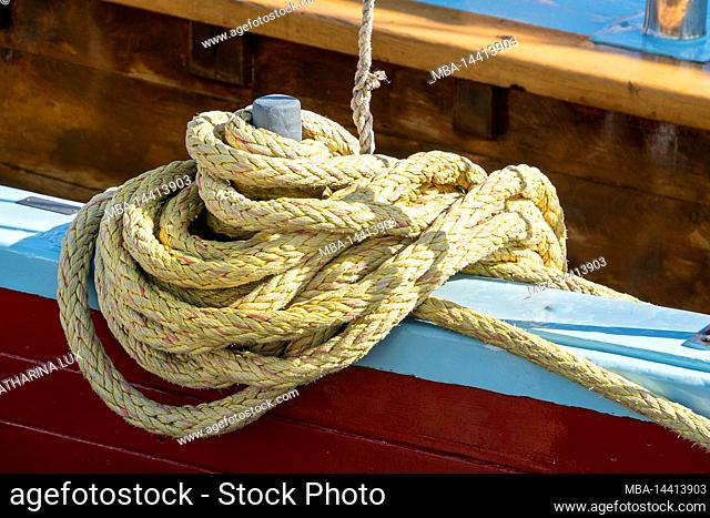Germany, Schleswig-Holstein, Eckernförde, city harbor, sailboat, rope
