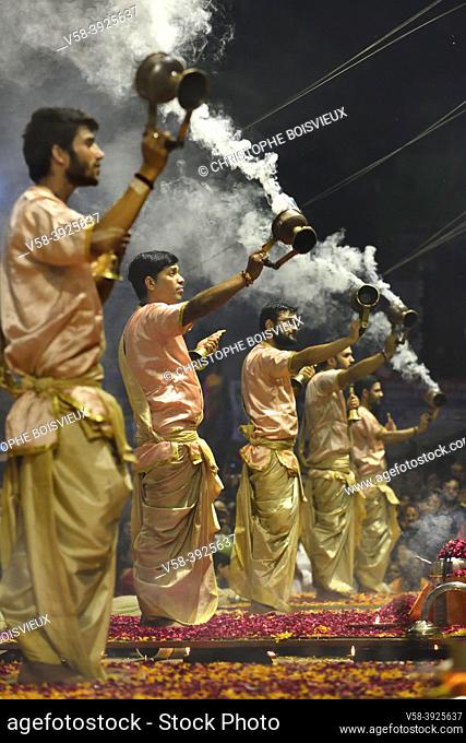 India, Uttar Pradesh, Varanasi, Aarti, Offering of light to the Ganges