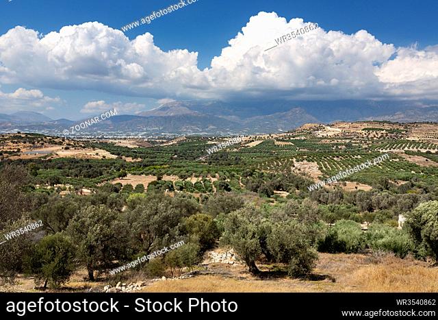 Landschaft in der Messara Ebene auf Kreta, Griechenland