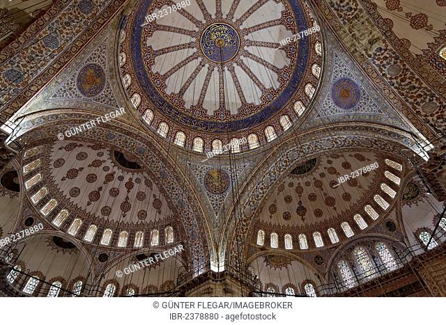 Interior view, vaulted ceiling, ornate domes, Sultan Ahmed Mosque, Sultanahmet Camii or Blue Mosque, Sultanahmet, historic centre, UNESCO World Heritage Site