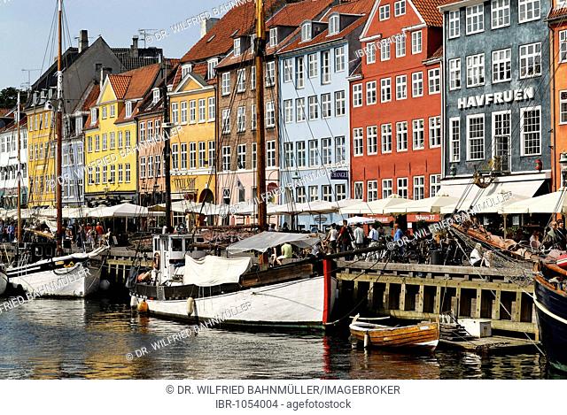 Harbour, Nyhavn, Copenhagen, Denmark, Europe