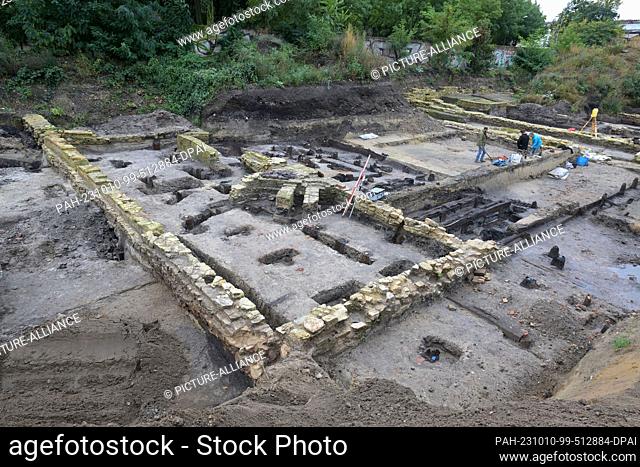 10 October 2023, Brandenburg, Potsdam: The foundations of several former water mills are being uncovered on the former site of the Reichsbahnausbesserungswerk...