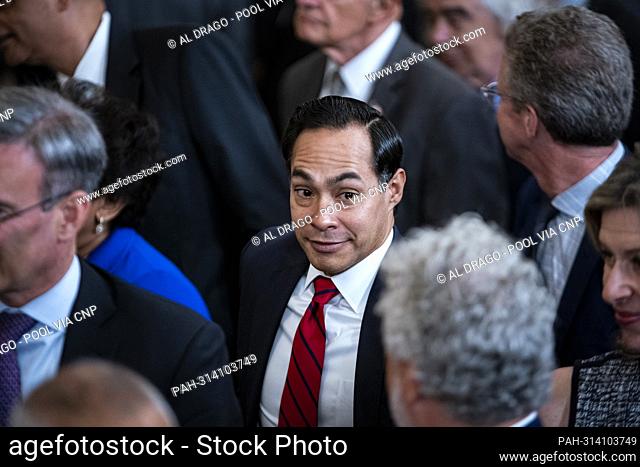 Julian Castro, former United States Secretary of Housing and Urban Development (HUD), following a ceremony with former US President Barack Obama and former...