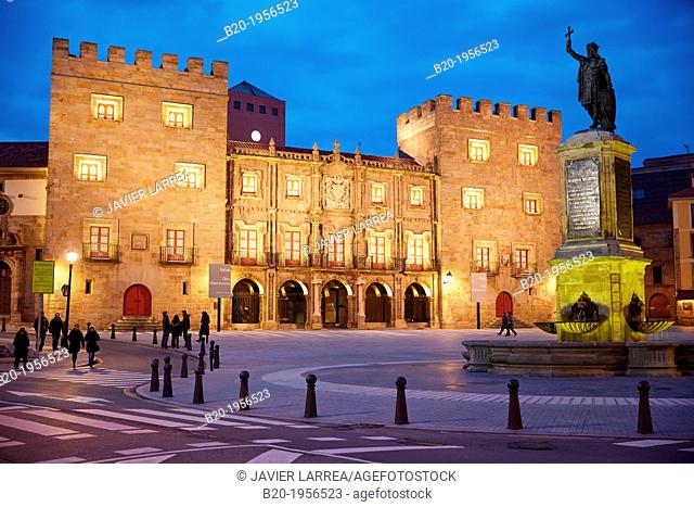Revillagigedo Palace and 'Monumento a Pelayo' sculpture, Plaza del Marques, Gijón, Asturias, Spain