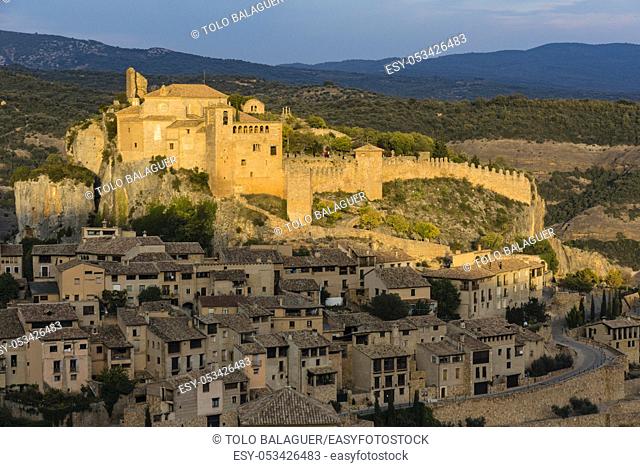 colegiata-castillo Santa María la Mayor , fortaleza, construida en el siglo ix por Jalaf ibn Rasid, Alquézar, Monumento Histórico Artístico Nacional