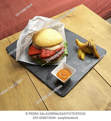 Beef burger with pepper and chips