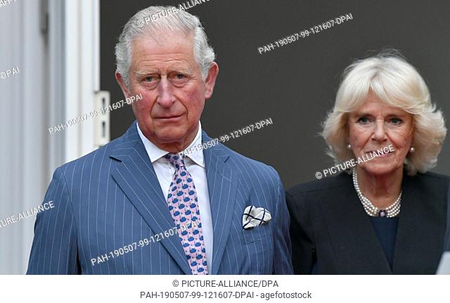07 May 2019, Berlin: British Prince Charles and his wife, Duchess Camilla, attend the Queen's Birthday Party at the residence of the Ambassador of Great Britain