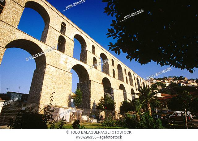 Kavala's aqueduct, built in the reign of Suleiman II the Magnificent (1520-1530). Greek Macedonia