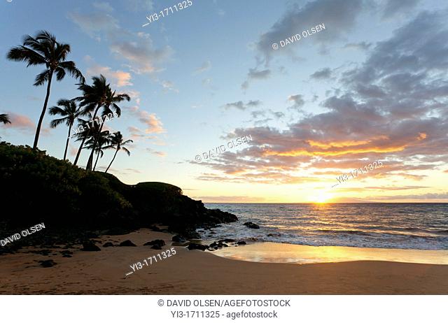 Sunset at Ulua Beach, Wailea, Maui, Hawaii