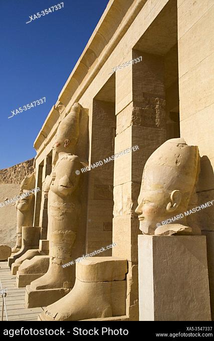Statues of Queen Hatshepsut, Hatshepsut Mortuary Temple (Deir el-Bahri), UNESCO World Heritage Site, Luxor, Egypt