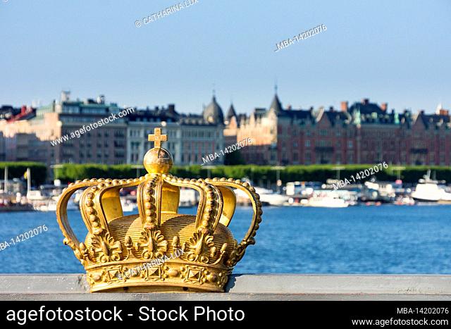 Sweden, Stockholm, Skeppsholmbron, view towards Östermalm, gilded crown, symbolic picture